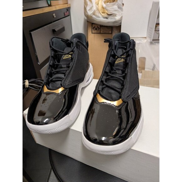 Air Jordan Max Aura 4 Gold Black Sneaker, Size 12 BNIB DN3687-007 - Picture 2 of 5